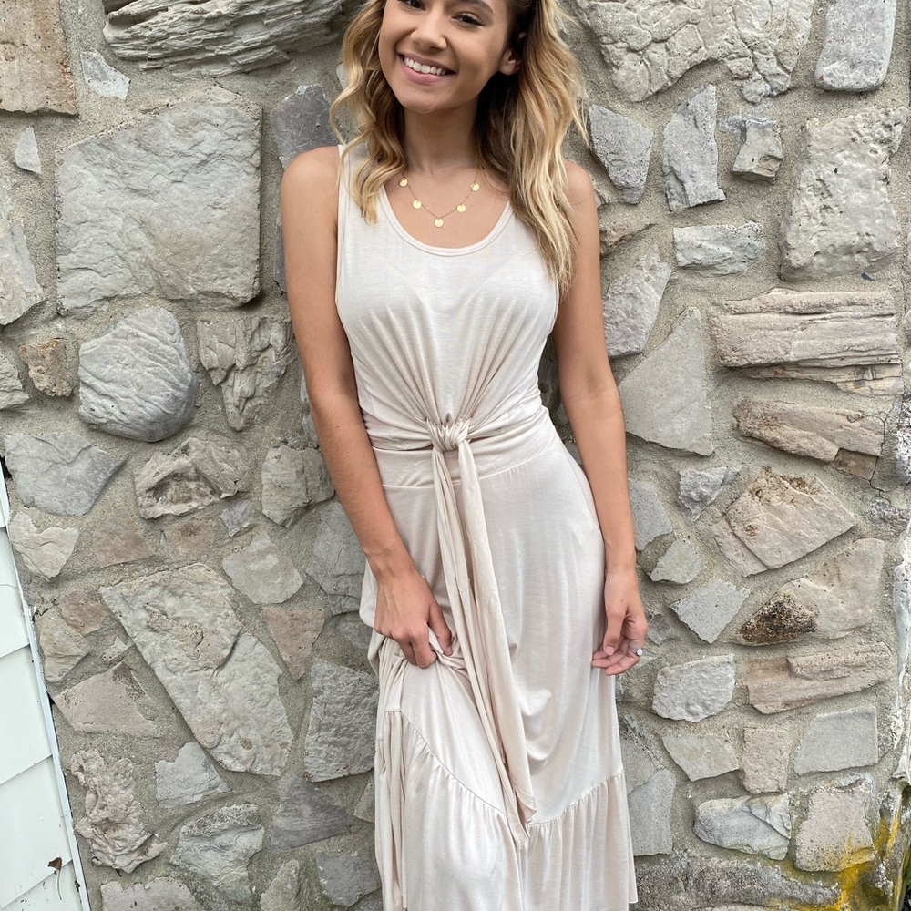 Maronite Light Beige 2pc Crop Top Maxi Skirt - Picture 4 of 6